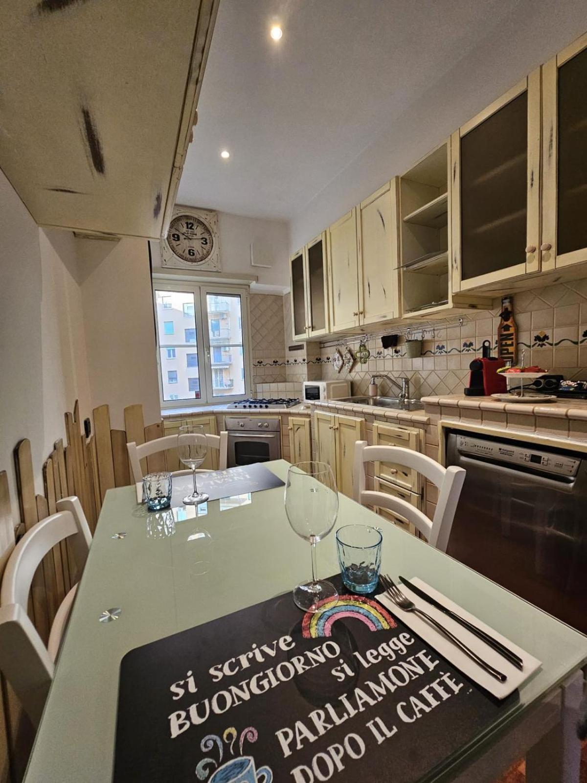 A Casa Di Luca Leilighet Roma Eksteriør bilde