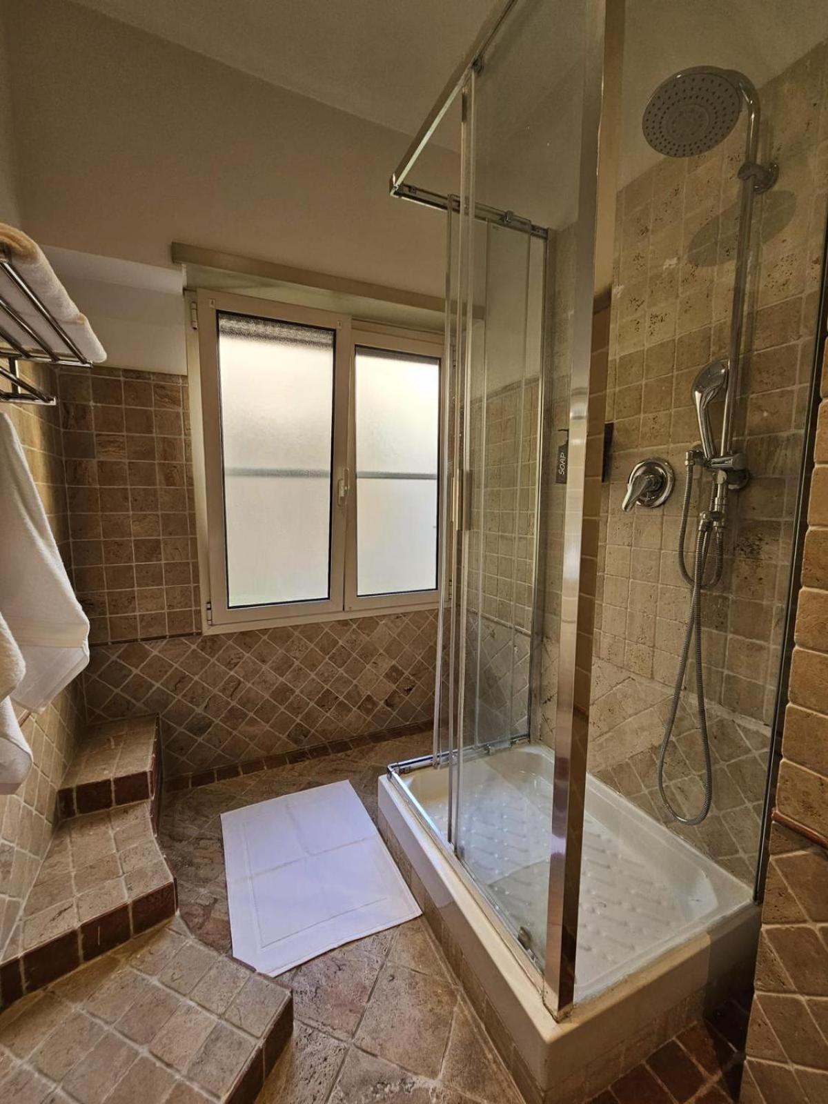 A Casa Di Luca Leilighet Roma Eksteriør bilde